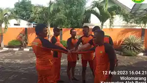 Tim-Sar-Maumere-Cari-Korbang-Tenggelam-di-Aimitat-Desa-Urung-Pigang-Kecamatan-Alok-Barat.jpg
