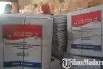 kpu-kabupaten-mojokerto-melakukan-pensortiran-dan-pelipatan-surat-suara.jpg