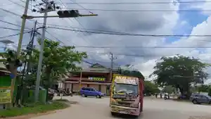 20240227-Lampu-lalu-lintas-di-Simpang-4-Kawasan-Koramil-Sangatta-masih-mati.jpg