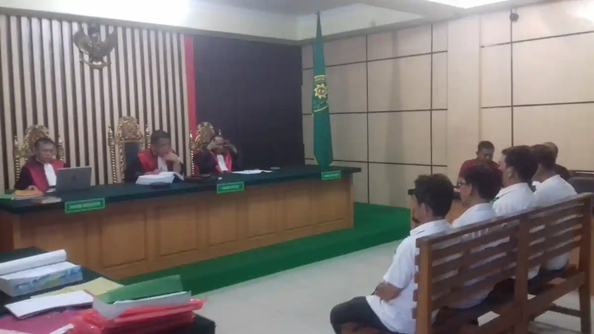 Terdakwa dan Pokja Saling Bantah Soal Fee 30 Juta Proyek PLTMH Batang Asai