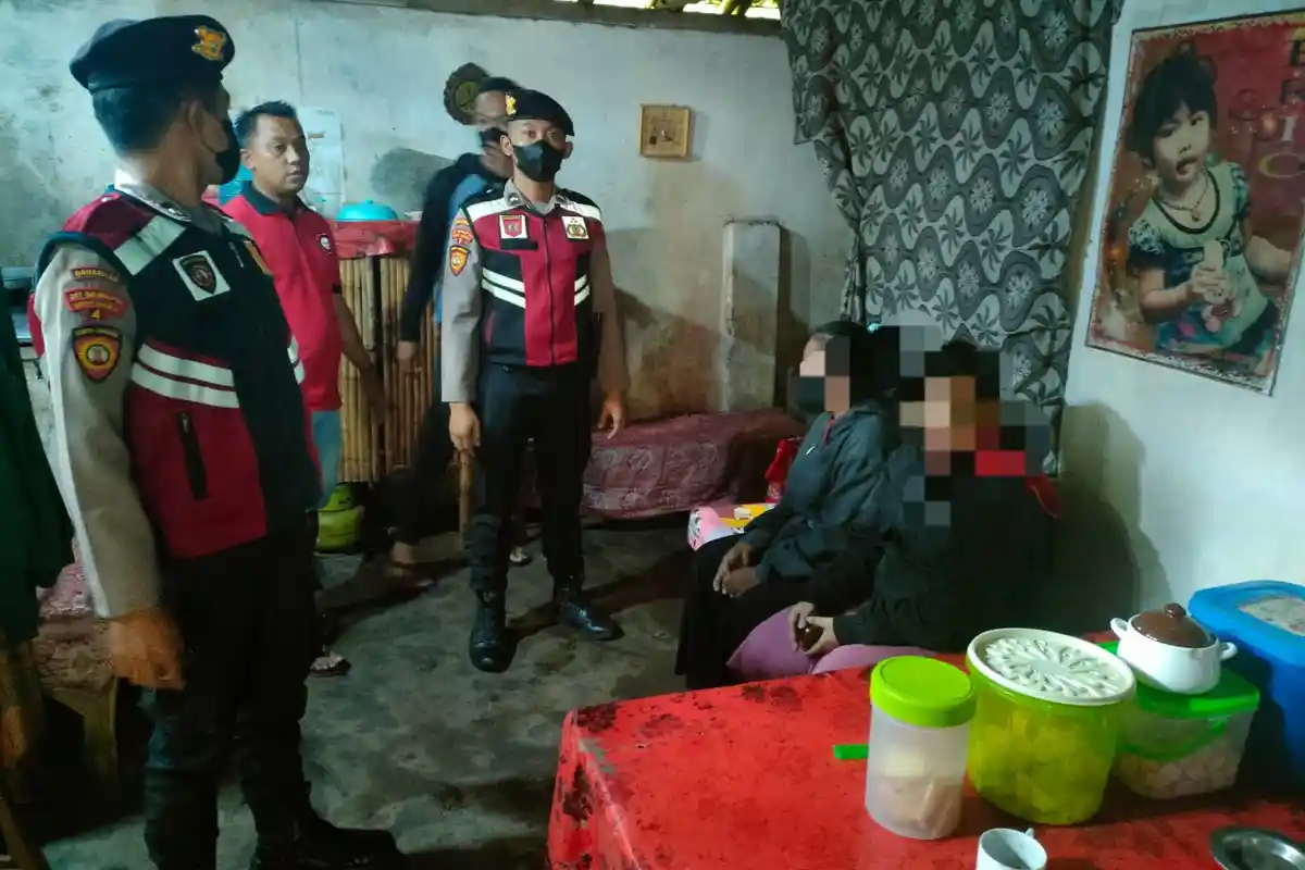 Kencani PSK Nenek-nenek di Bilik Kamar, 2 Pria diobrak Polisi Sampai Tubuhnya Keder dan Menangis