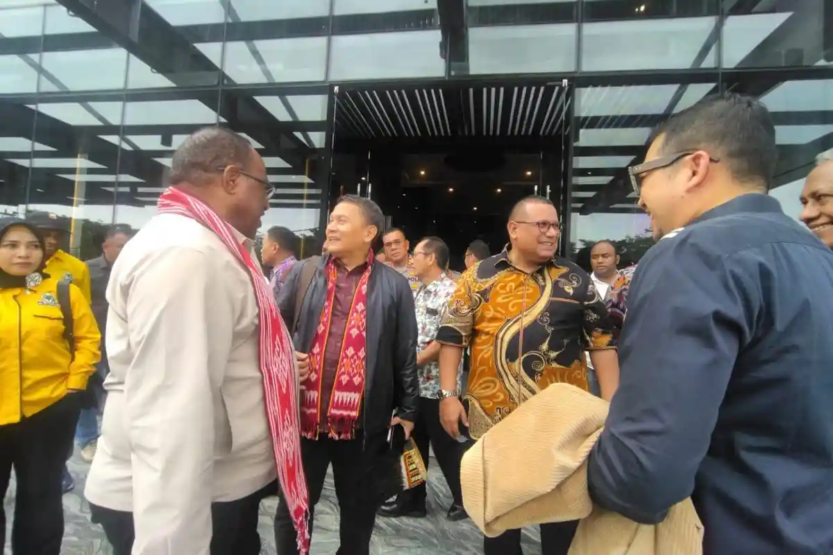 Wamendagri dan Komisi II DPR RI Berkunjung ke PBD, Tinjau Kesiapan Pembangunan Kantor Gubernur