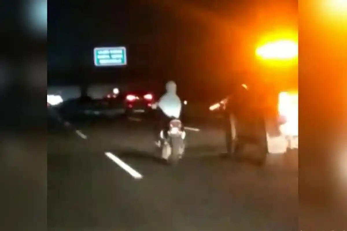 Viral Emak-Emak Kendarai Motor Matik Masuk Tol Jagorawi dan Tak Pakai Helm, Ini Kata PJR