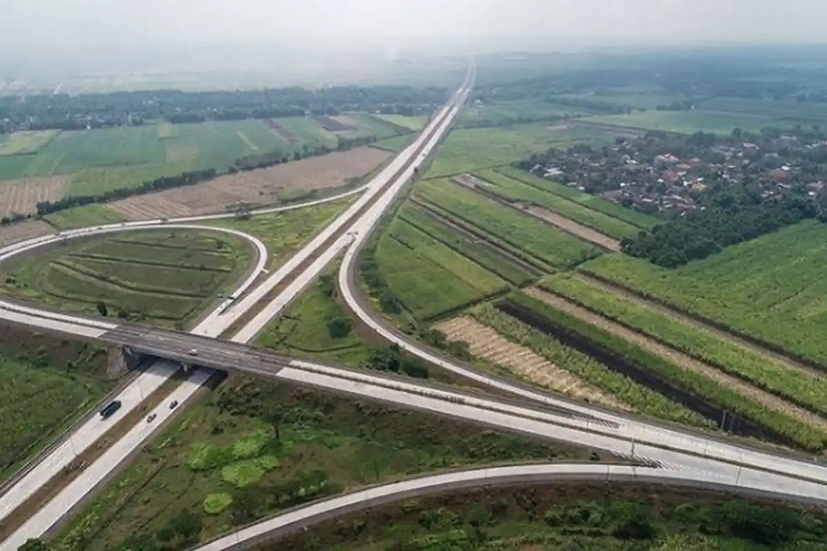 PERHATIAN! Mulai Hari Ini, Enam Ruas Tol Trans Jawa Naik, Berikut Daftarnya