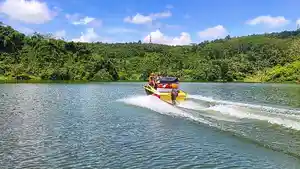sejumlah-wisatawan-menikmati-bentang-alam-waduk-jatibarang-kota-semarang.jpg