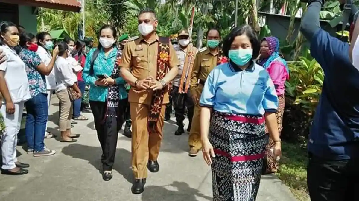 Bupati Robby dan Wabup Romanus Bersama Forkompimda Sikka Hadiri Harganas di Puskesmas Nita