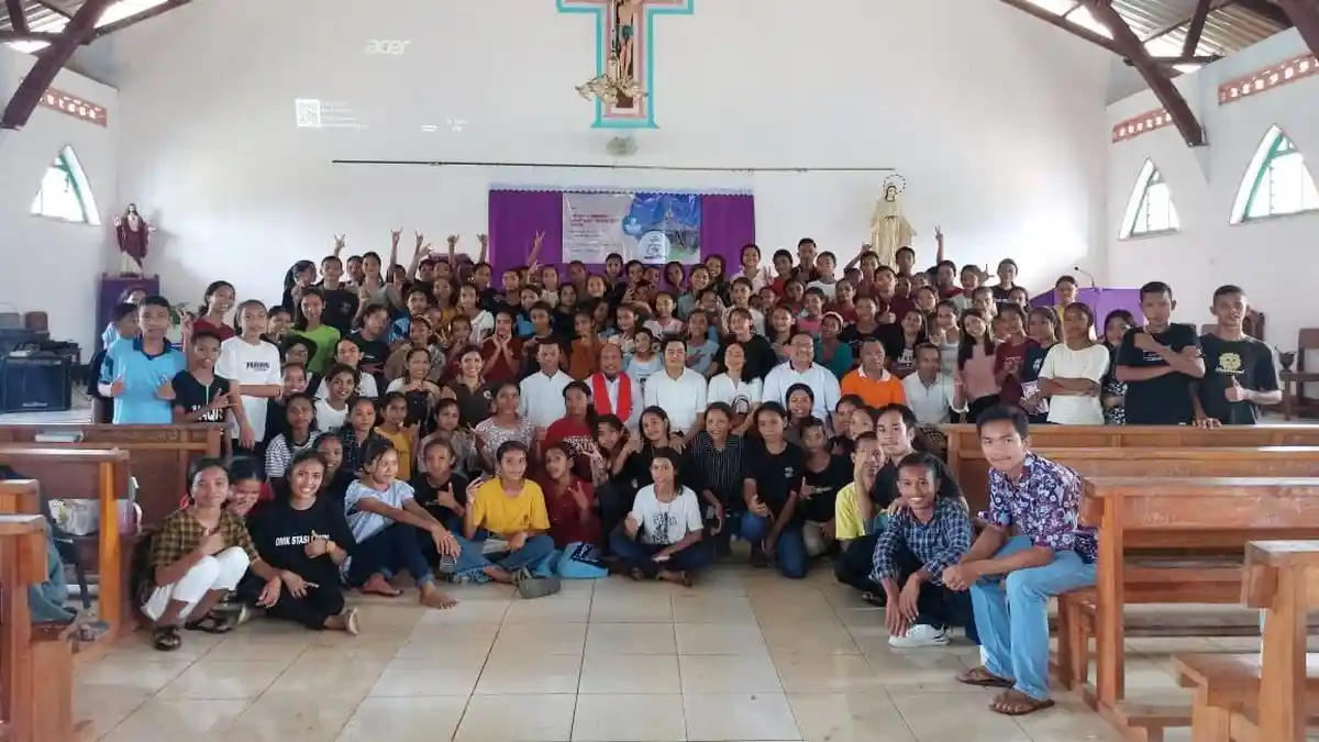 Pelajar Manggarai Barat Retret Pembaruan Iman Katolik di Paroki Lando
