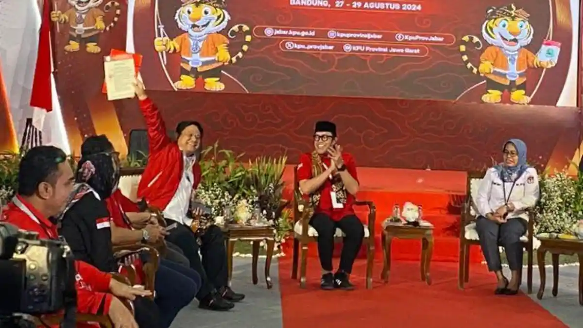 BREAKING NEWS Teka-Teki PDIP di Pilgub Jabar 2024 Belum Usai, Ono Surono Datangi KPU