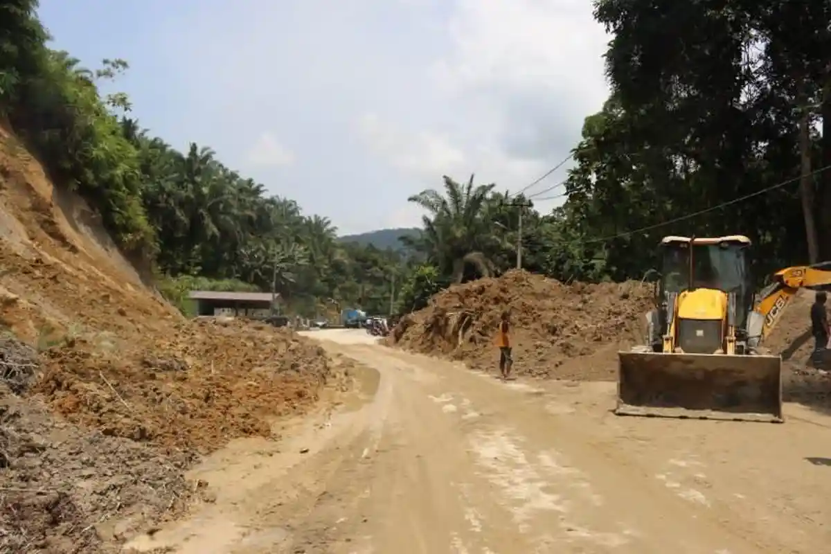 Jalan Nasional Aceh-Sumut di Subulussalam Sudah Bisa Dilintasi, Korban Longsor Dicari dengan 2 Cara