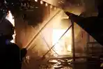 Gudang Home Industri Sepatu di Sooko Mojokerto Terbakar, 5 Damkar Diterjunkan