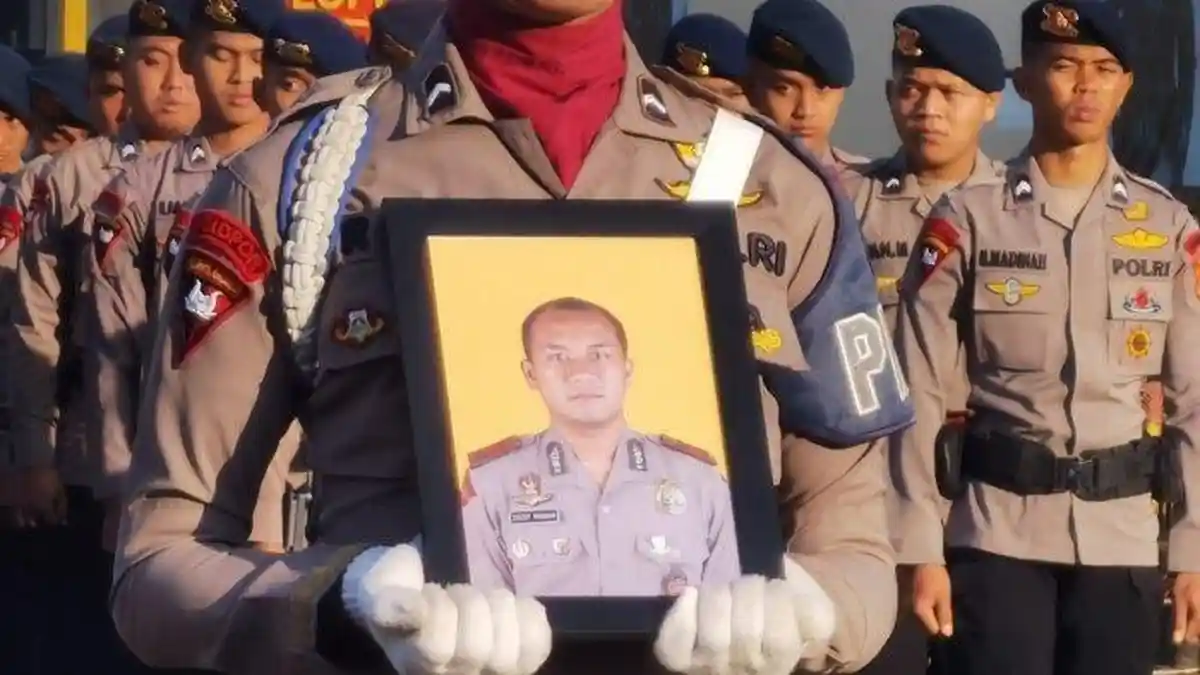 Beli Helm Pakai QRIS Palsu, Bharatu Cecep Ridwan Dipecat, Ternyata Punya Catatan Penipuan