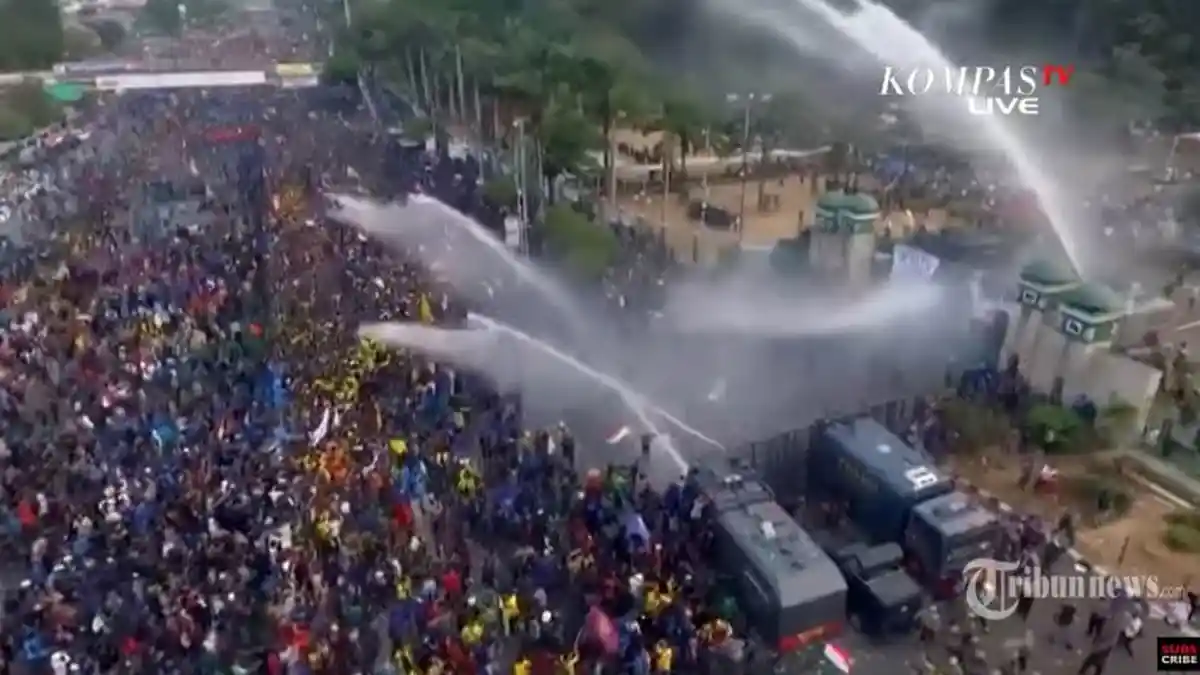 Korban Demo Senayan Memanggil di Depan Gedung DPR Kemarin, 3 Orang Kritis, 232 Orang Luka-Luka