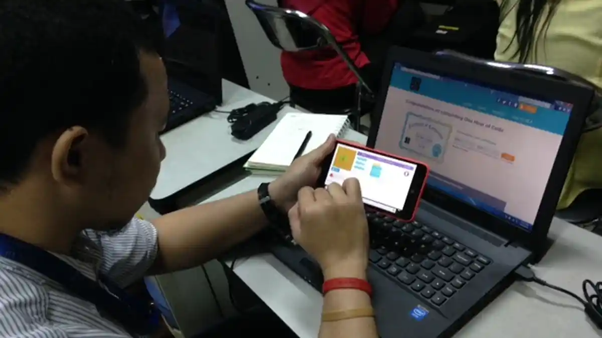 Biar Jago Bikin Aplikasi, Microsoft Device Bekali Guru di Jakarta Lumia 1320