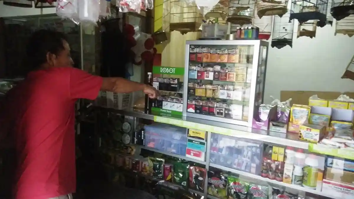 Pria Berpenutup Wajah Tusuk Pedagang Pakan Burung di Bantul