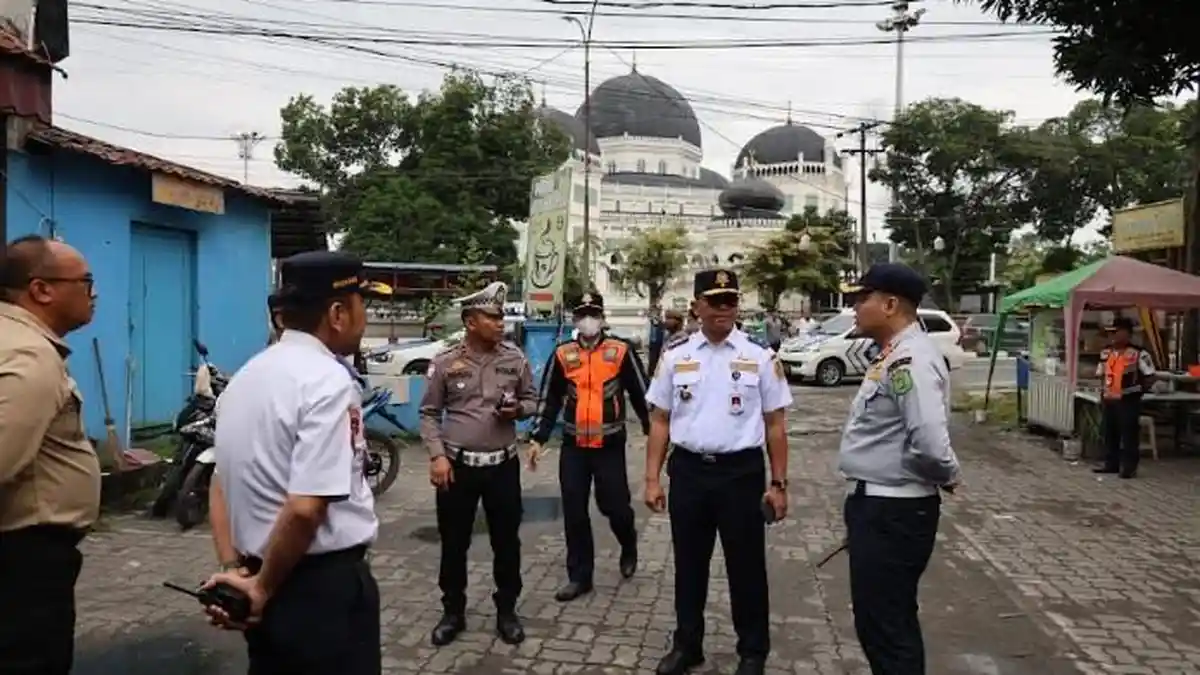Dishub Sumut Gelar Penertiban di Sepanjang Jl SM Raja, Dilarang Naik Turunkan Penumpang Sembarangan