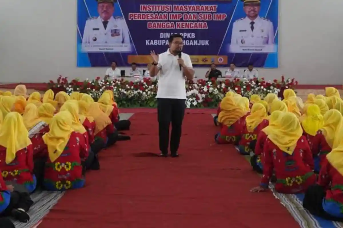 Wabup Nganjuk Sapa Kader KB, Sebut Punya Peran Penting Wujudkan Keluarga Sehat