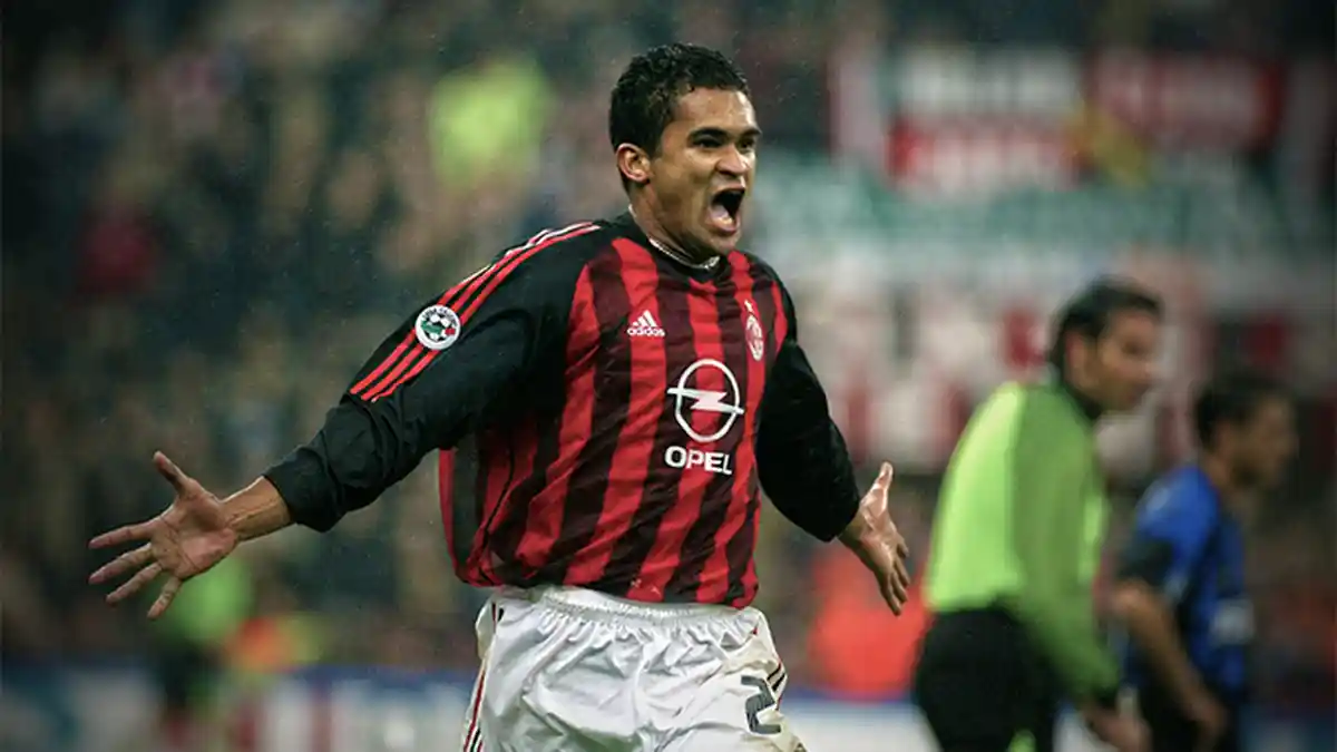 AC MILAN: Sentilan Keras Serginho pada Franck Kessie soal Kontrak