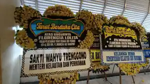 KARANGAN-BUNGA-Karangan-bunga-dukacita-dari-Menteri-KKP-pramugari-florencia.jpg