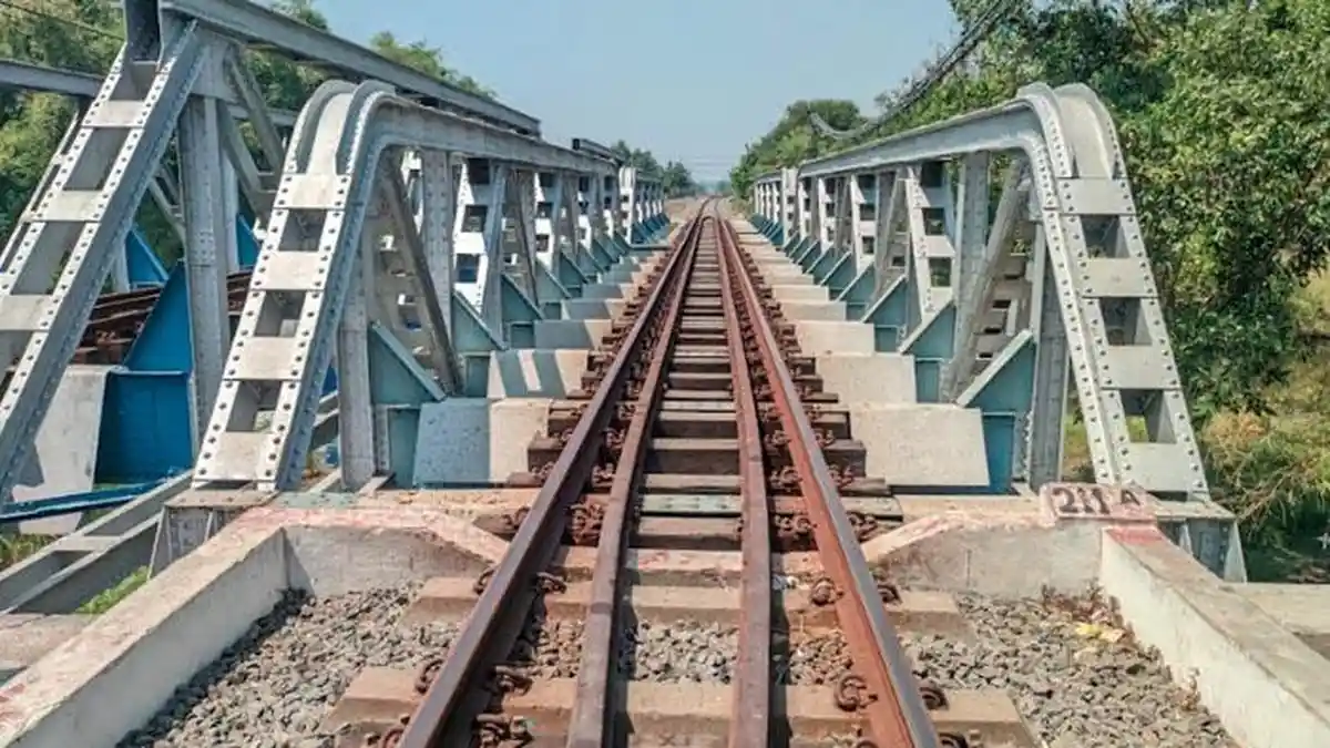 PT KAI Pastikan Jalur Kereta di Kabupaten Malang Aman Dilewati Pasca Diguncang Gempa 4,5 SR