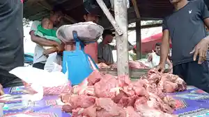 penjual-daging-morotai.jpg