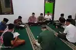 Polisi-Mengaji-dan-Tadarus-Bersam.jpg