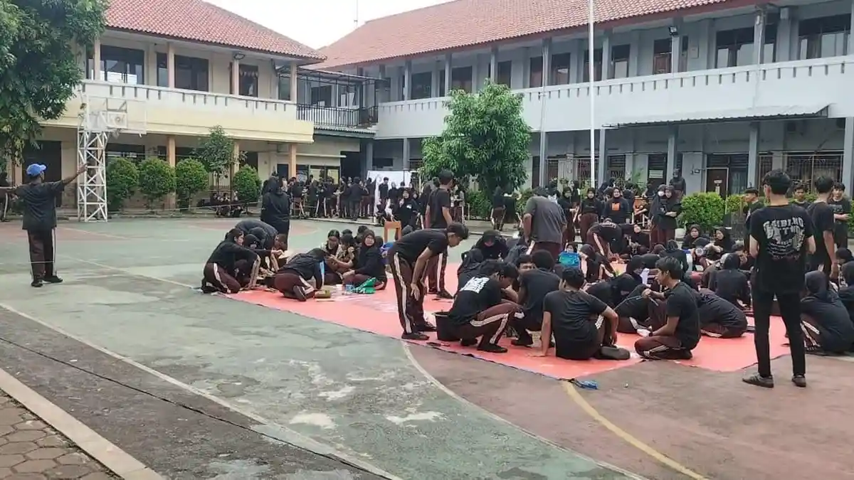 Dicopot Dedi Mulyadi Imbas Polemik Study Tour, Kepsek SMAN 6 Depok Tetap Masuk Sekolah