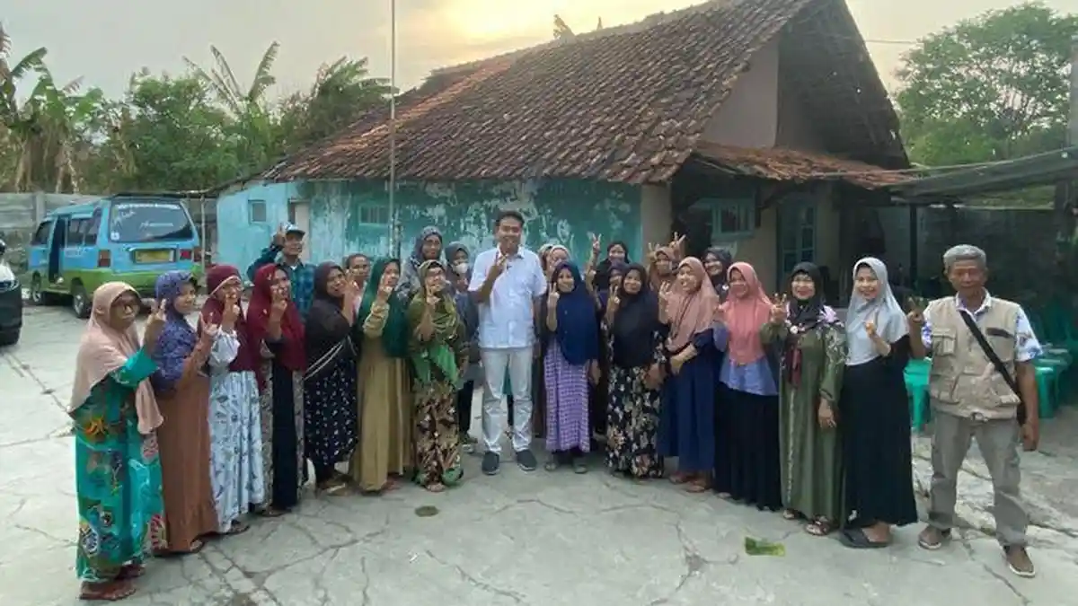 Cawawalkot Suhendrik Minta Restu Warga RW 09 untuk Program Seragam Gratis di Cirebon