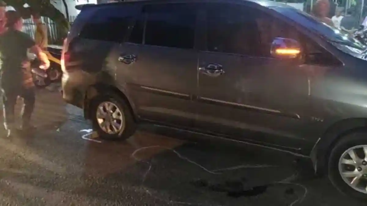 Hendak Putar Balik, Pria di Probolinggo Ditabrak Motor, Terpental dan Dihantam Mobil hingga Tewas