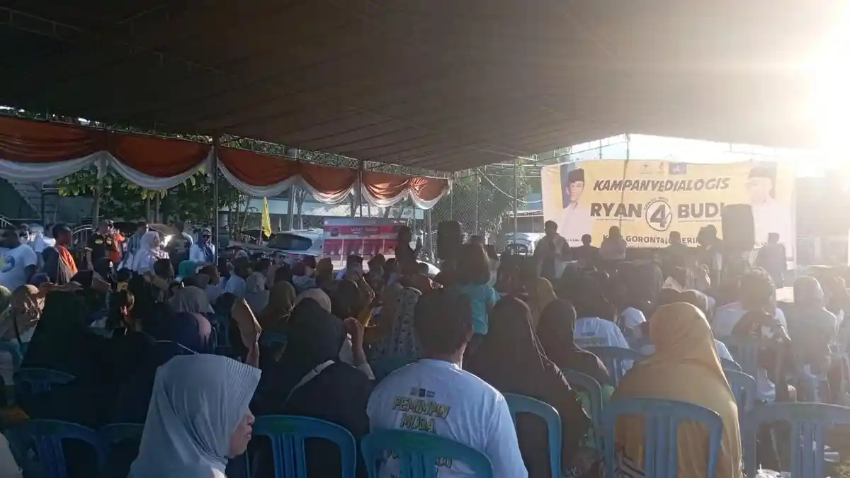 Ryan dan Budi Doku Kampanye Pilkada Kota Gorontalo Disambut Emak-emak