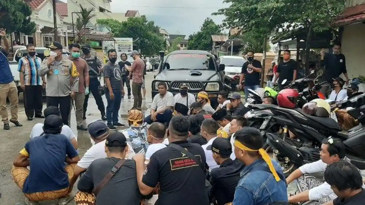 Puluhan Anggota Ormas Geruduk Perkantoran di Samarinda, Sempat Sekap Karyawan