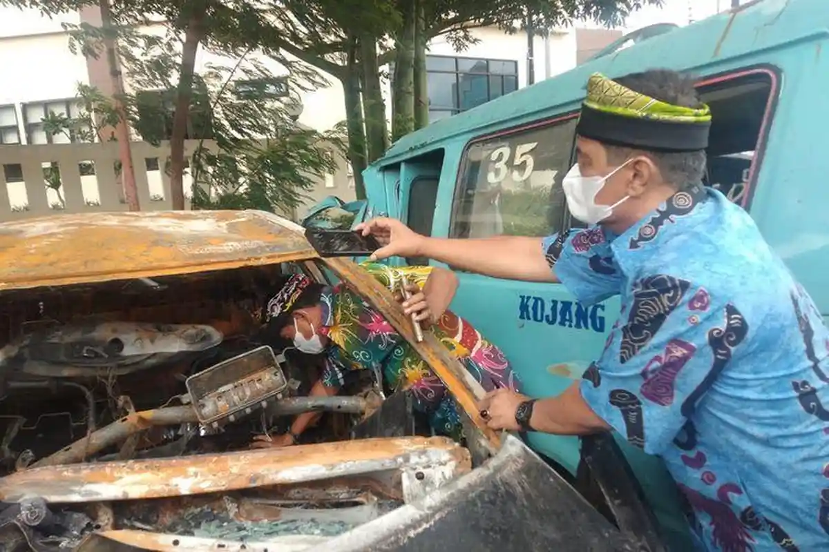 Momen Pilu Gubernur Kalimantan Utara Lihat Bangkai Mobil yang Ditumpangi Akp Novandi, Ini Videonya