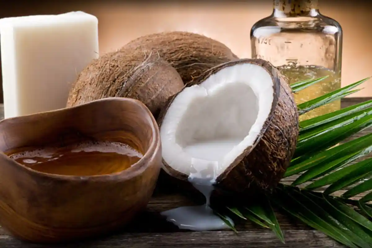 7 Perawatan Minyak Kelapa Ini Ampuh Buat Kulitmu Semakin Sempurna