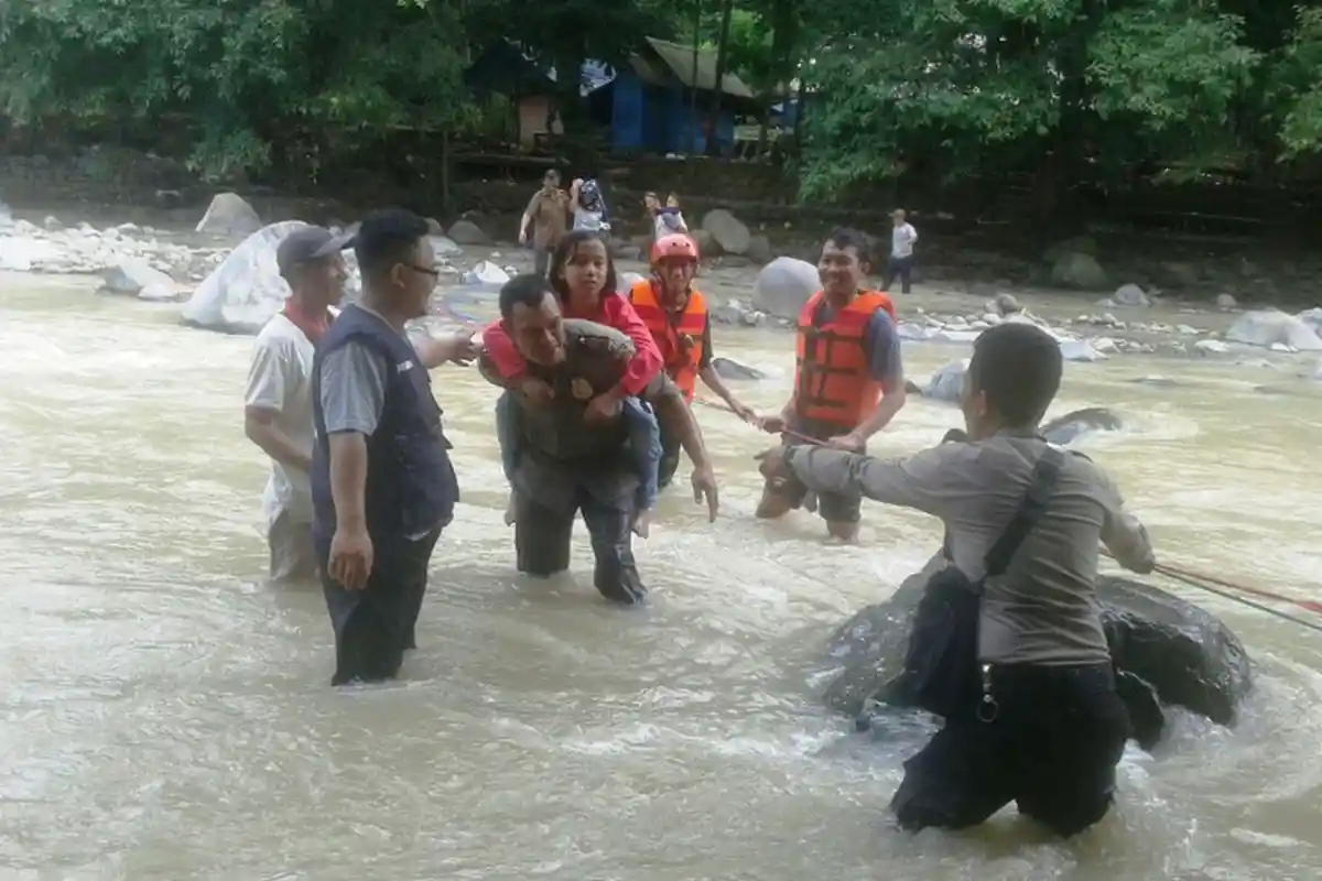 Jumlah Korban Jembatan Putus di Cariu Bertambah Jadi 39 Orang