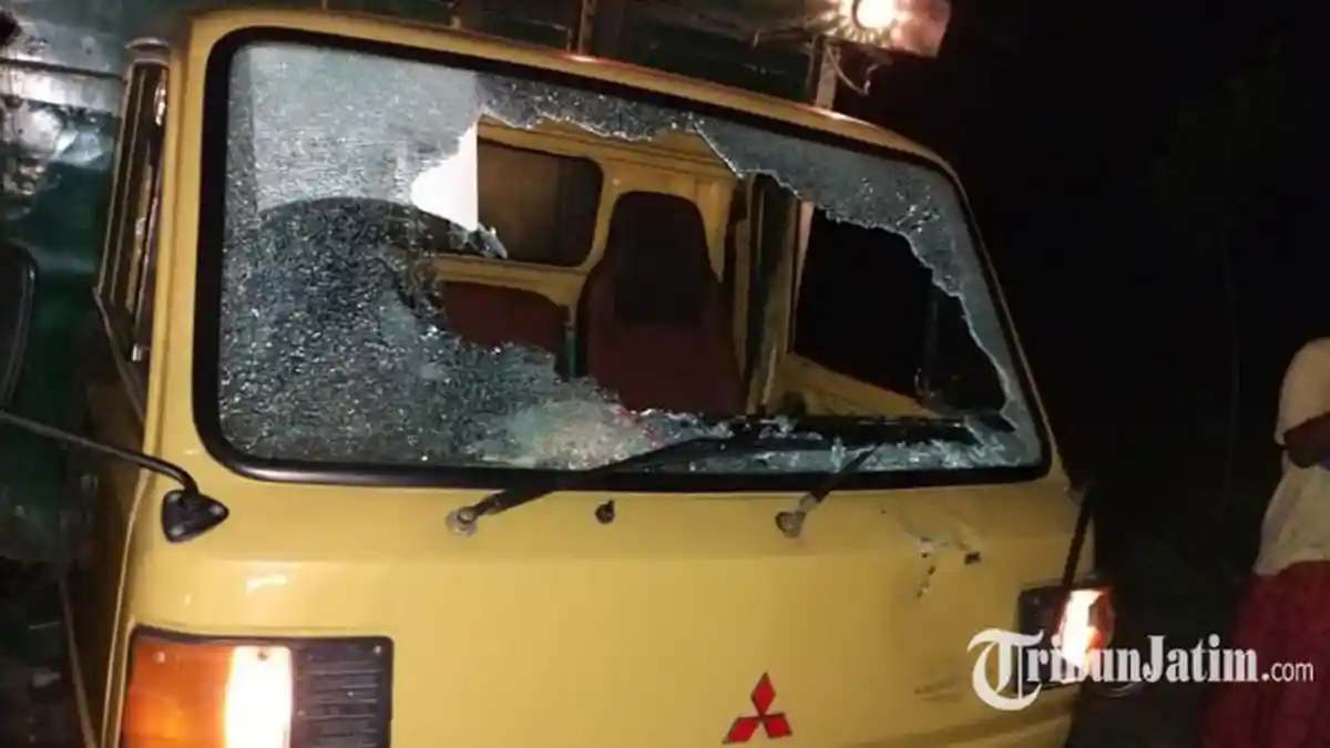 Pengendara Motor di Sumenep Hantam Truk Parkir hingga Tewas, Keluarga Tak Terima Langsung Rusak Truk