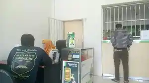 banjarmasin/suasana-transaksi-di-pegadaian-syariah-cabang-banjarmasin.jpg