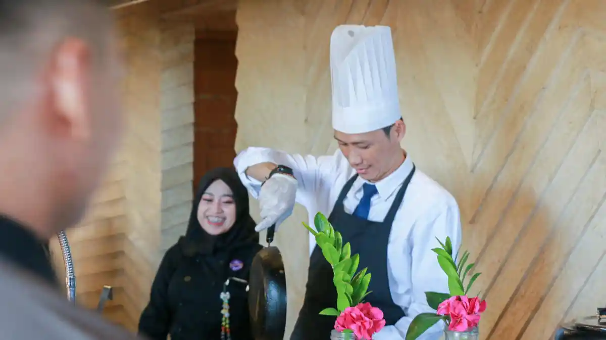 Hotel The Rinra Makassar Rayakan Hari Pelanggan dengan Sentuhan Spesial