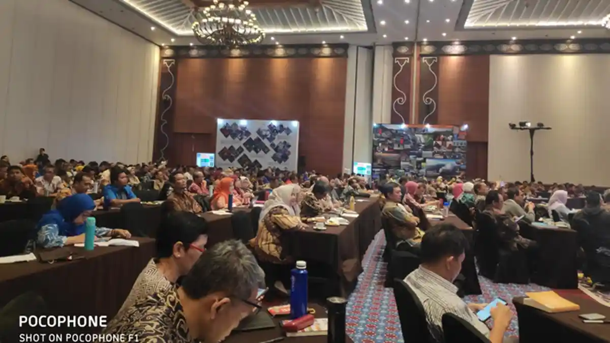 Kumpulkan Jajaran LHK Pusat dan Daerah, Menteri LHK Sosialisasi RUU Cipta Kerja