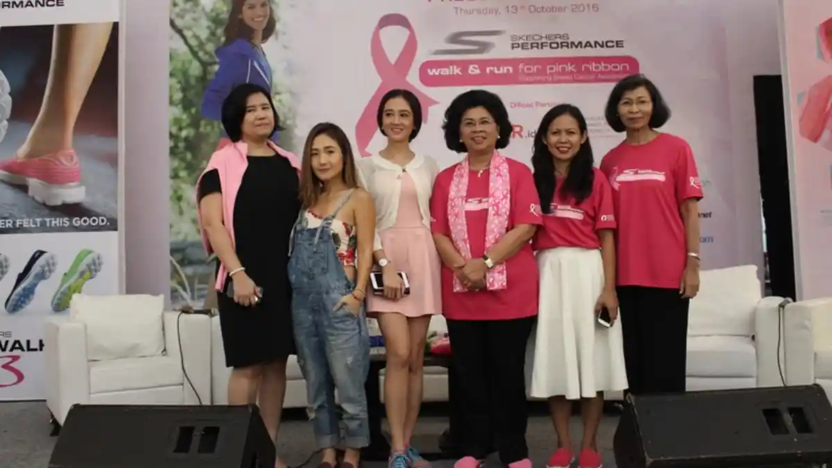 Skechers 5 km Walk & Run for Pink Ribbon Dukung Peduli Kanker Payudara