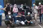 Cinta Maluku, 11 Relawan Rumah Kepemimpinan Indonesia Berlayar 7 Hari ke Pulau Buru