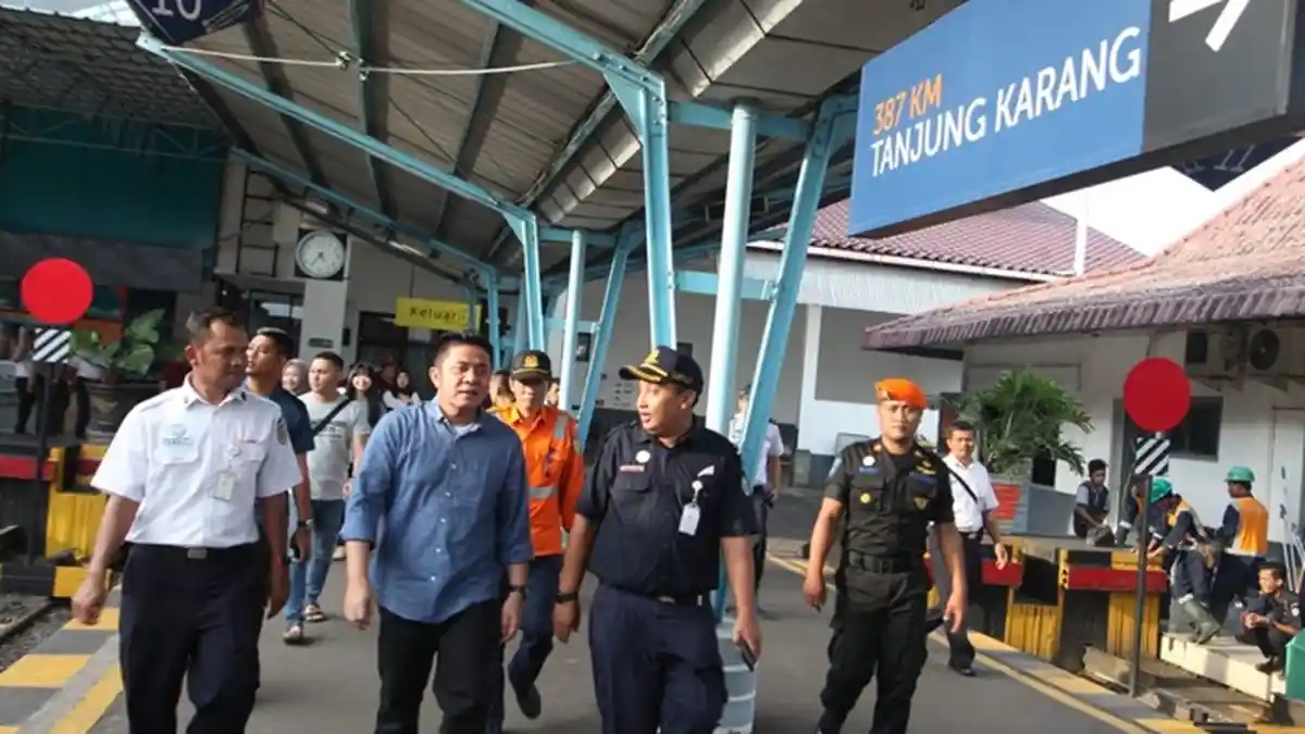 Herman Deru Lega Pemudik Pilih Jalur Darat karena Infrastruktur Membaik - pantau-arus-mudik1.jpg