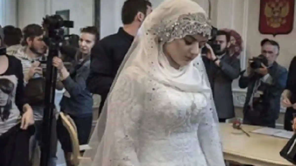 Pengantin Wanita Ngamuk dan Langsung Minta Cerai Gara-gara Saat Tersandung, Ditertawakan