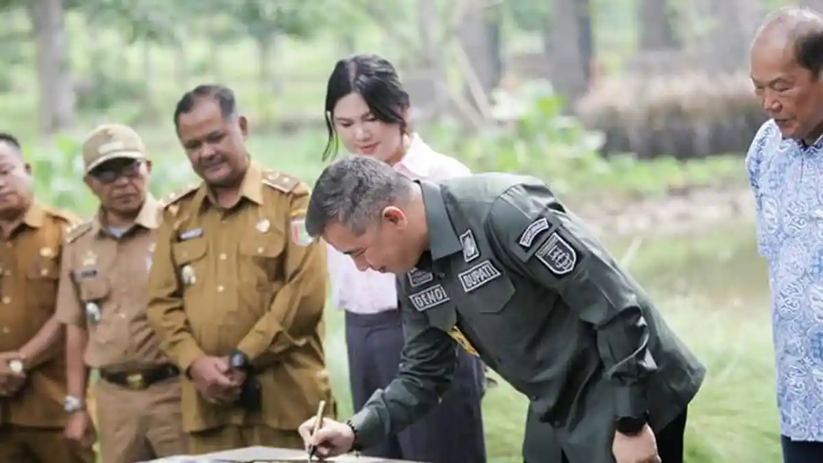 Jalan Arah ke Pantai Mutun Pesawaran Lampung Rampung Diperbaiki
