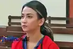 vanessa-angel-saat-menghadiri-sidang-di-pn-surabaya.jpg