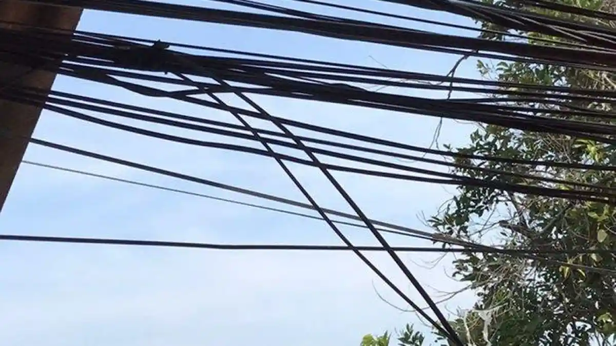 Kabel Semrawut di Kota Serang, Pemkot Bersama PLN dan Telkom Janji Akan Benahi