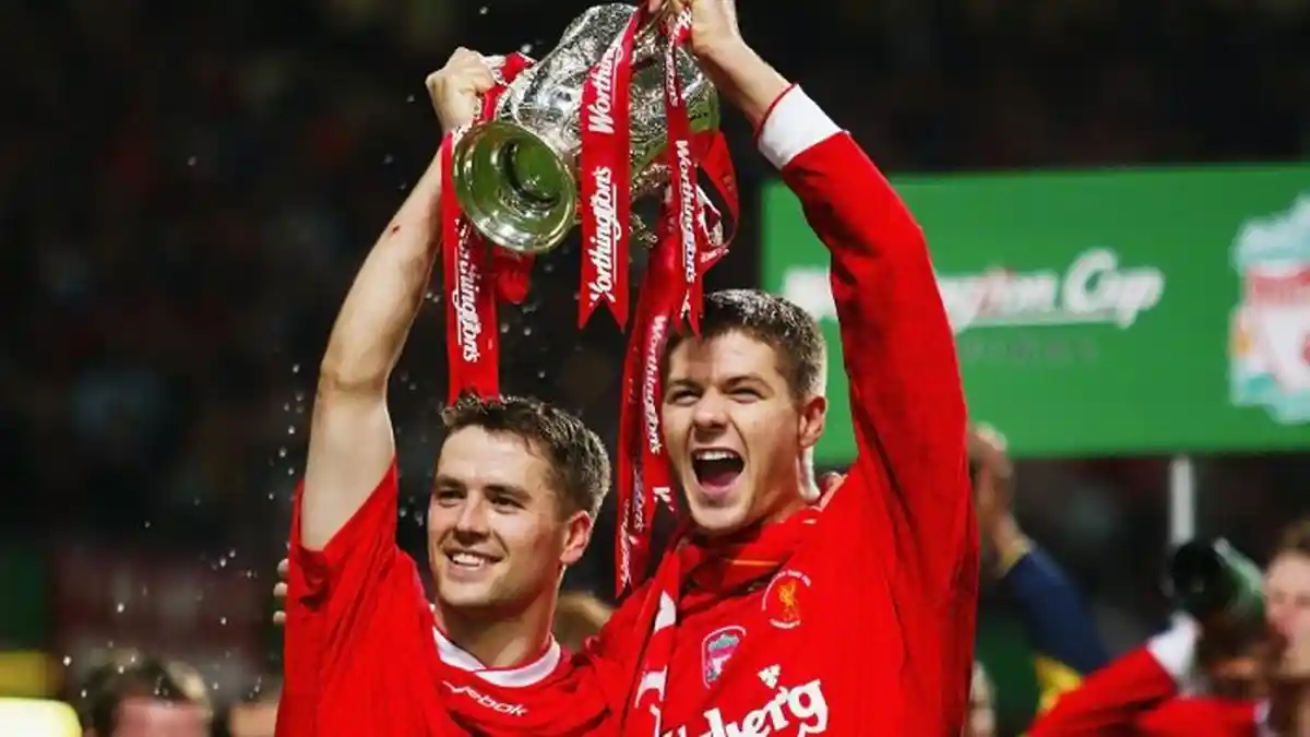 Steven Gerrard: Dulu Saya Paling Senang Bermain dengan Michael Owen