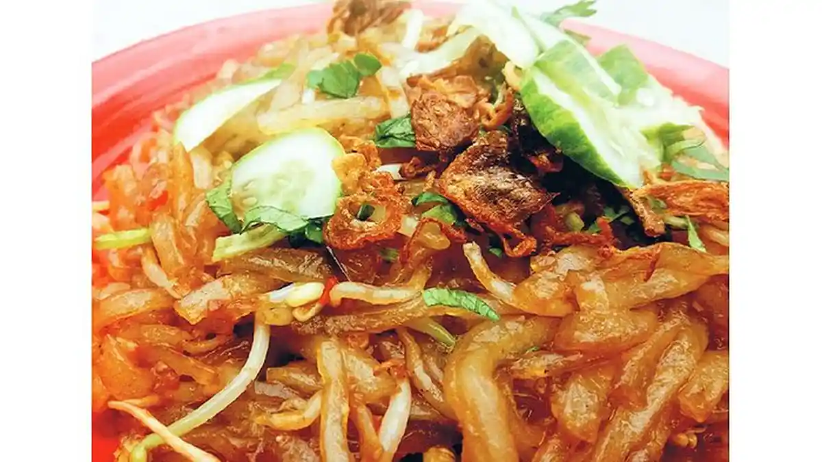 Nikmatnya Santap Kuah atau Goreng Laksa Dabo saat Masih Hangat
