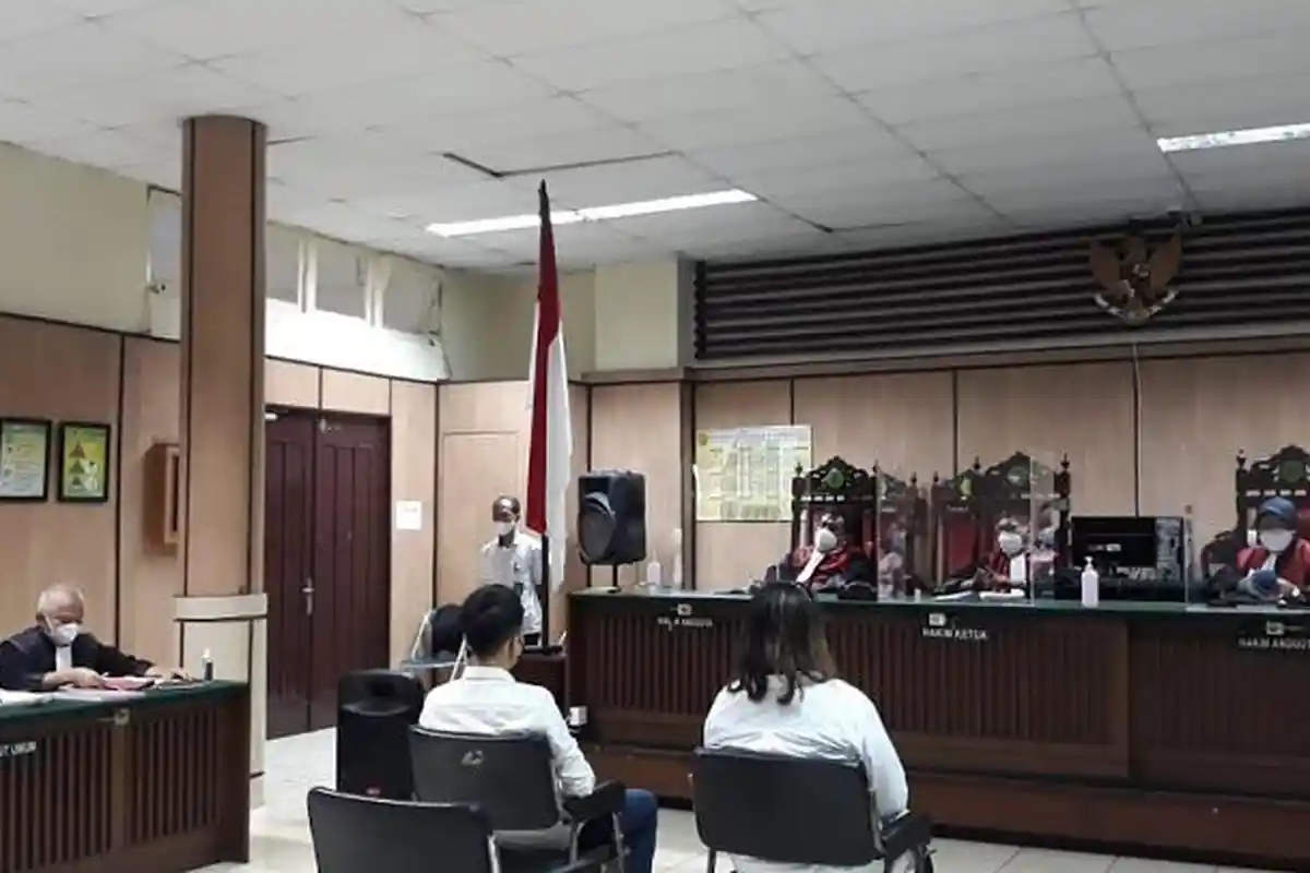 Terkait Dugaan Pelanggaran UU ITE, Adam Deni Dituntut 8 Tahun Penjara