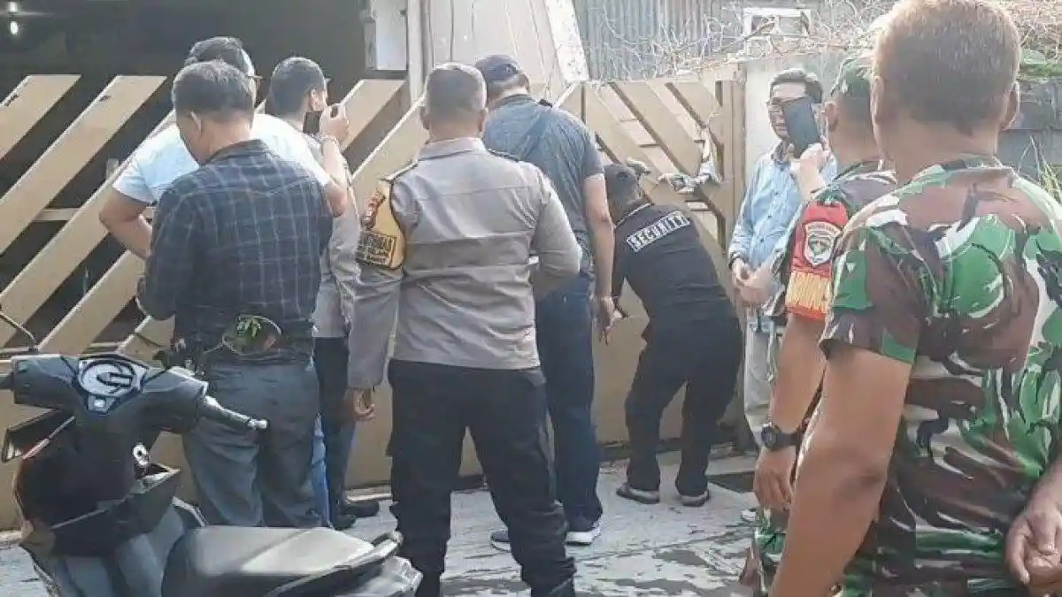 Nasib Ibu dan Balita 2 Tahun Terkurung dalam Rumah Selama 3 Hari, Pagar Digembok, Tetangga Bergerak