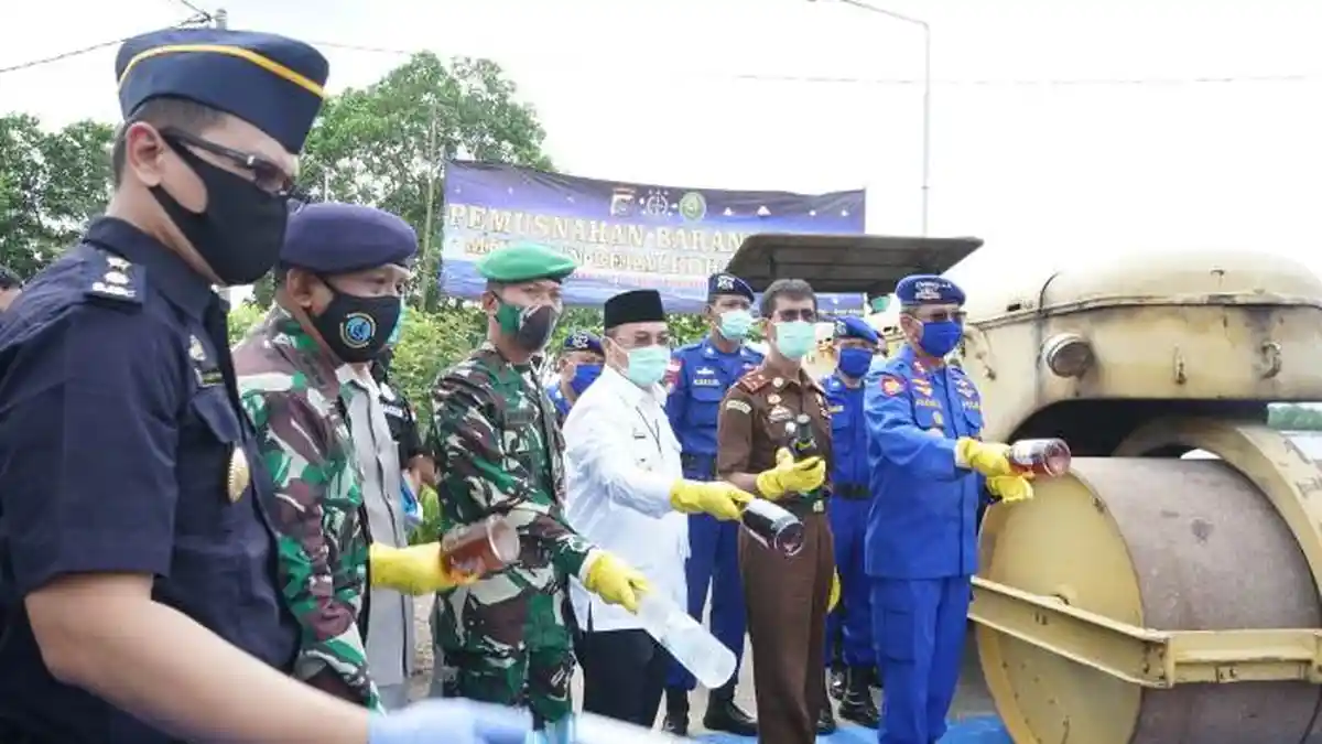 Candaan Soal Pemusnahan Ribuan Botol Miras,Terungkap Kajati Babel Pernah Jadi Peracik Miras di Hotel