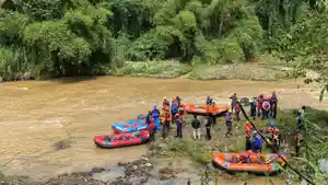 Pelajar-SMKN-1-Ciomas-berinisial-MY-16-diduga-hanyut-di-aliran-Sungai-Cisadane.jpg